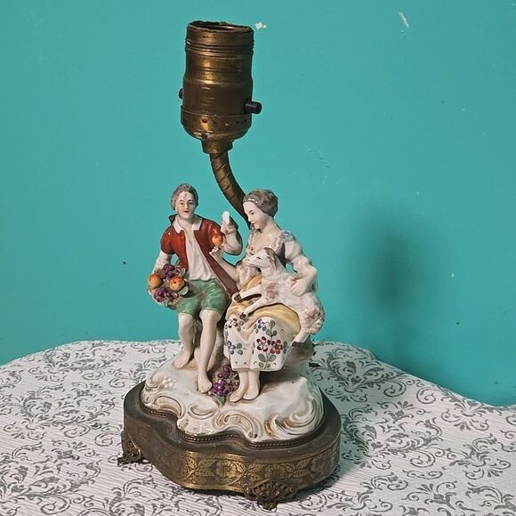 Antique Victorian Porcelain Lamp Courting Couple Sheep Grapes Boudoir Brass - Picture 11 of 11